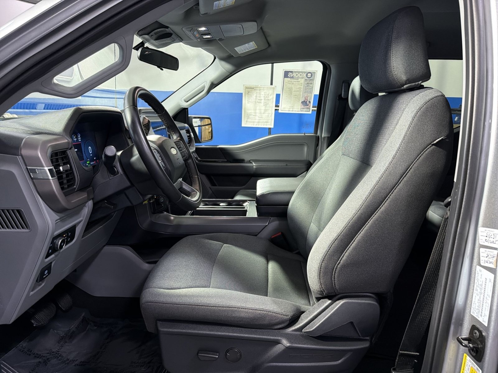 Used 2025 Ford F150 XLT AWD/4WD image 23