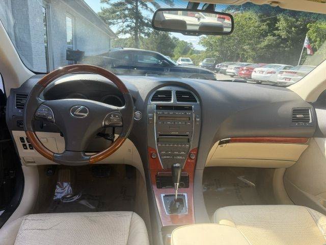 Used 2011 Lexus ES 350 FWD image 16
