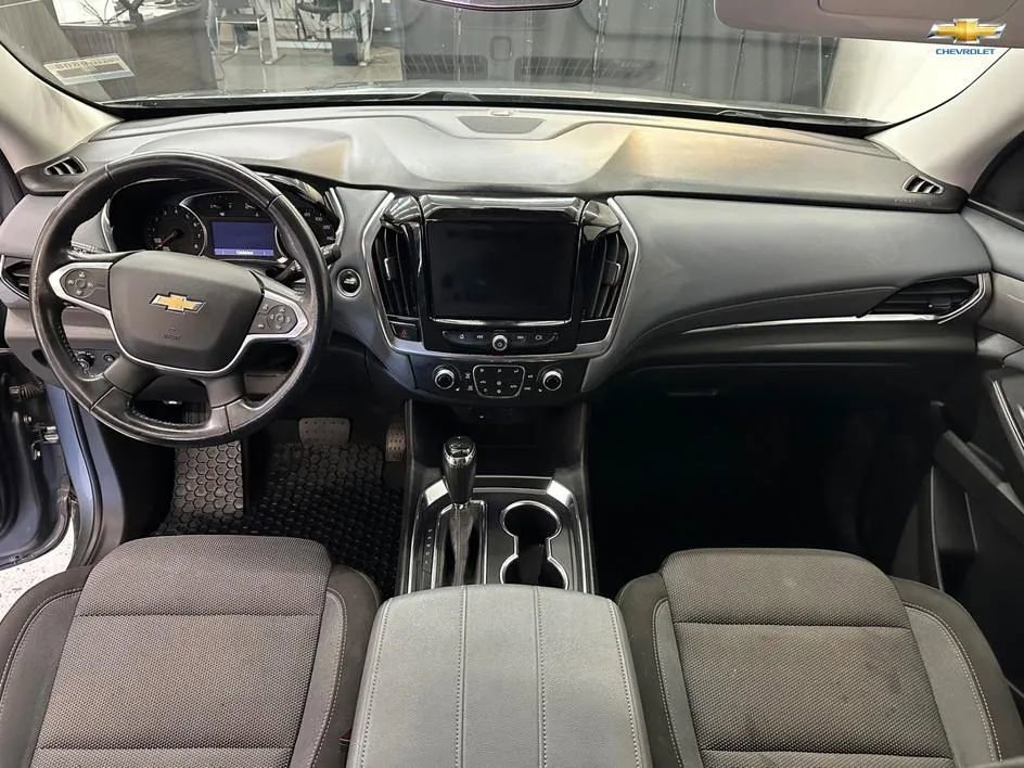 Used 2020 Chevrolet Traverse LT image 20