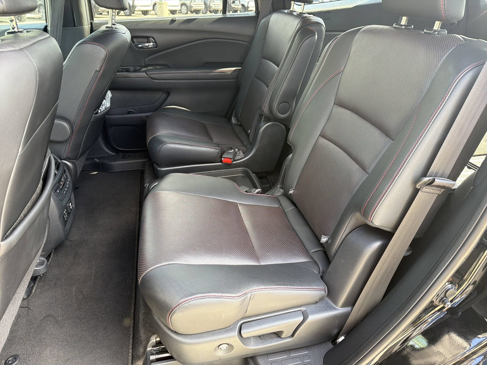 Used 2022 Honda Pilot Black Edition image 25