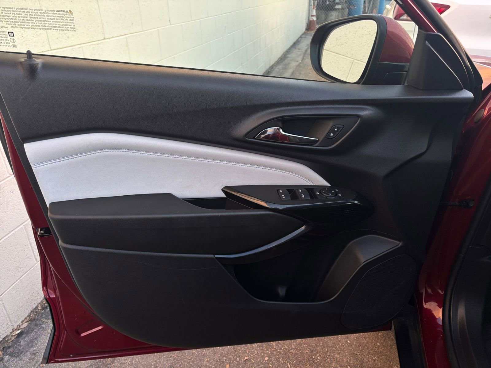 Used 2025 Chevrolet Trax LT image 20