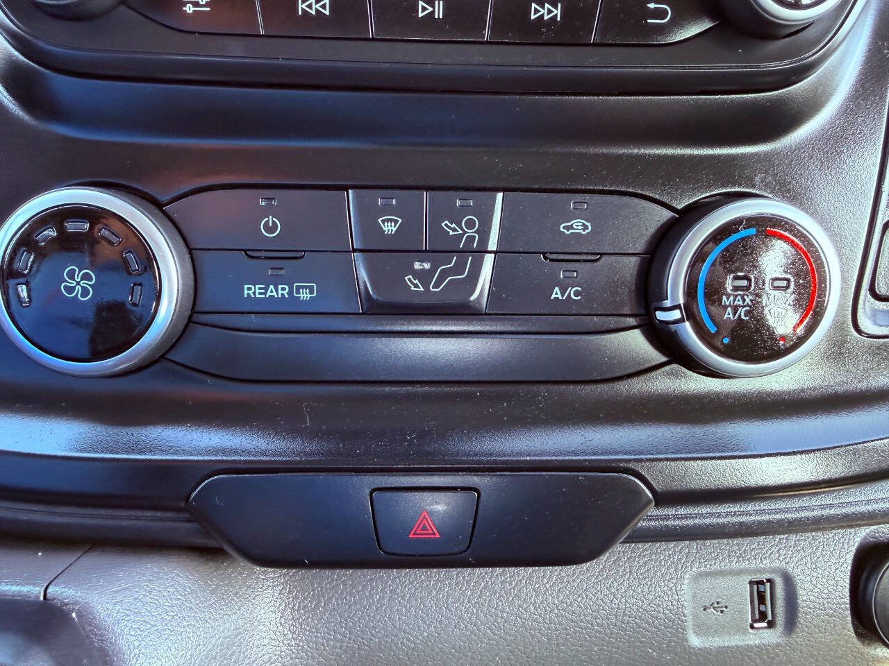 Used 2023 Ford Transit 250 Low Roof AWD w/ Exterior Upgrade Package image 33