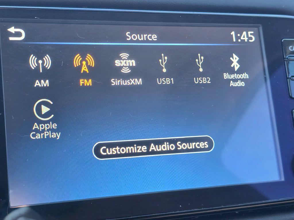 Used 2023 Nissan Kicks SR FWD image 2