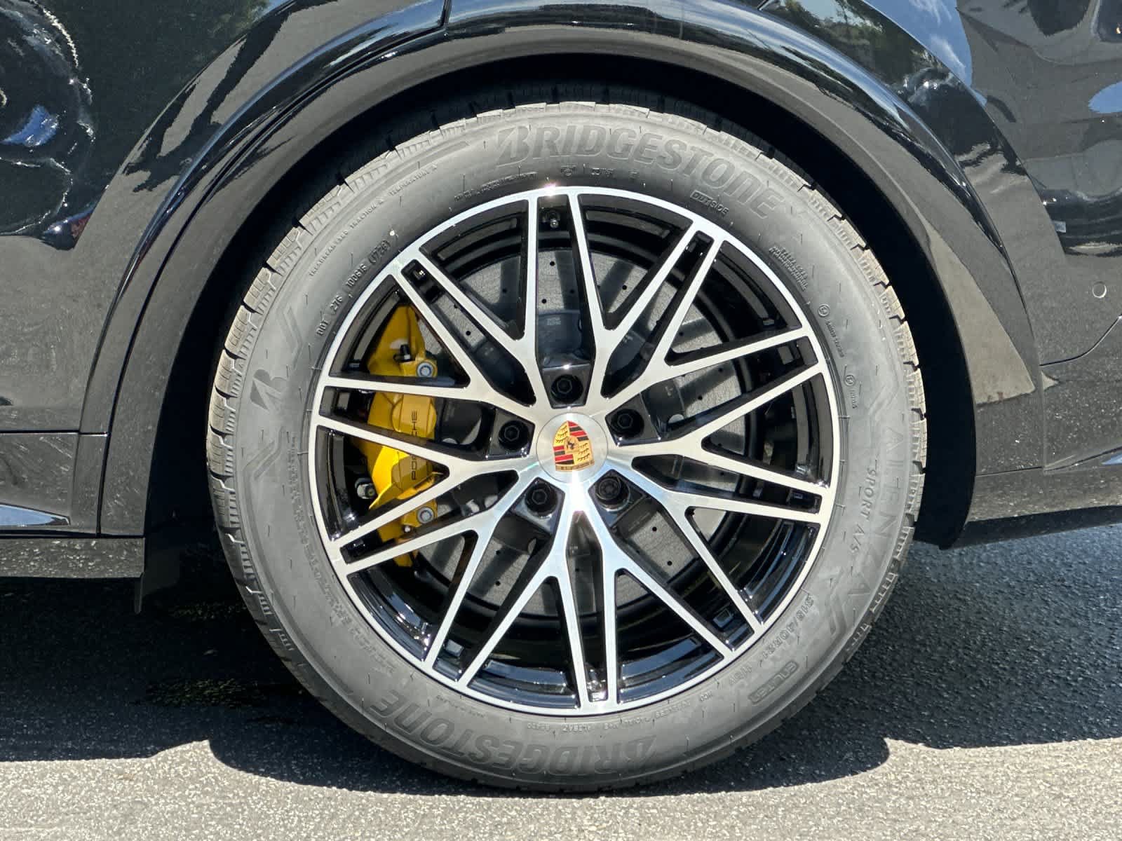 New 2026 Porsche Cayenne GTS AWD/4WD image 32
