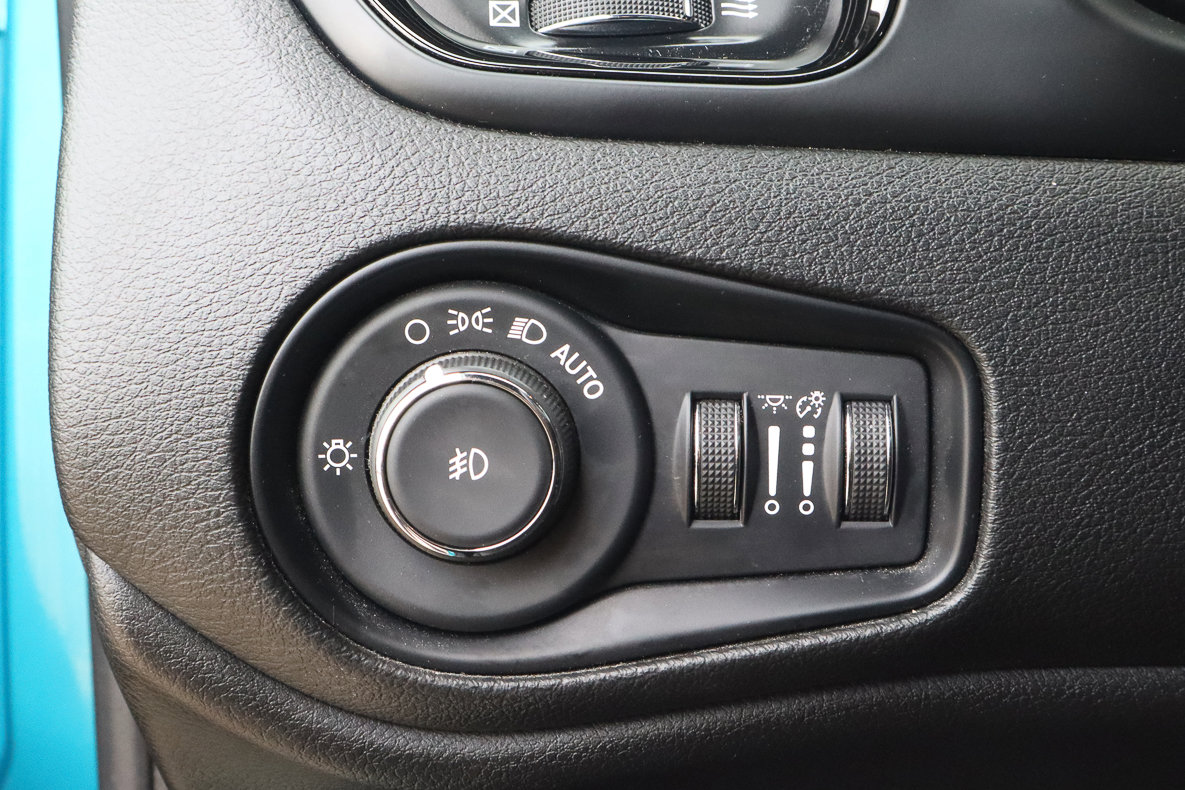 Used 2022 Jeep Renegade Altitude image 16