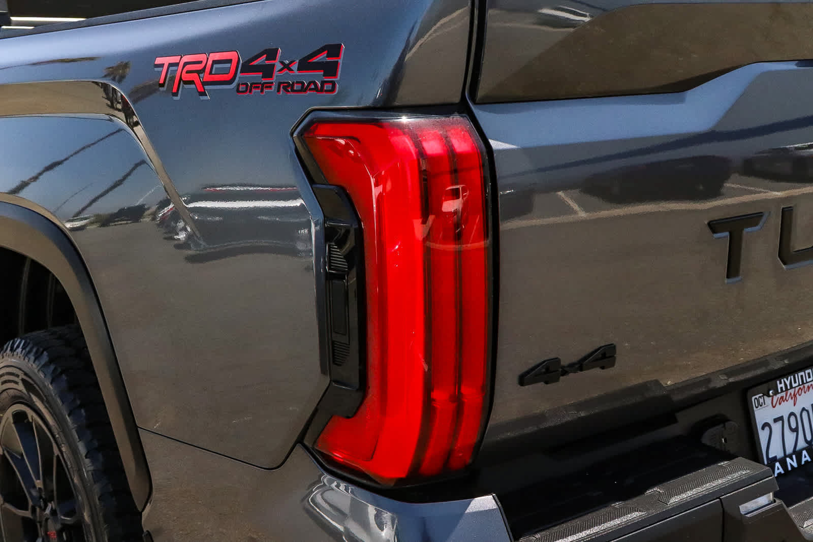 Used 2024 Toyota Tundra Limited w/ TRD Off-Road Package AWD/4WD image 11