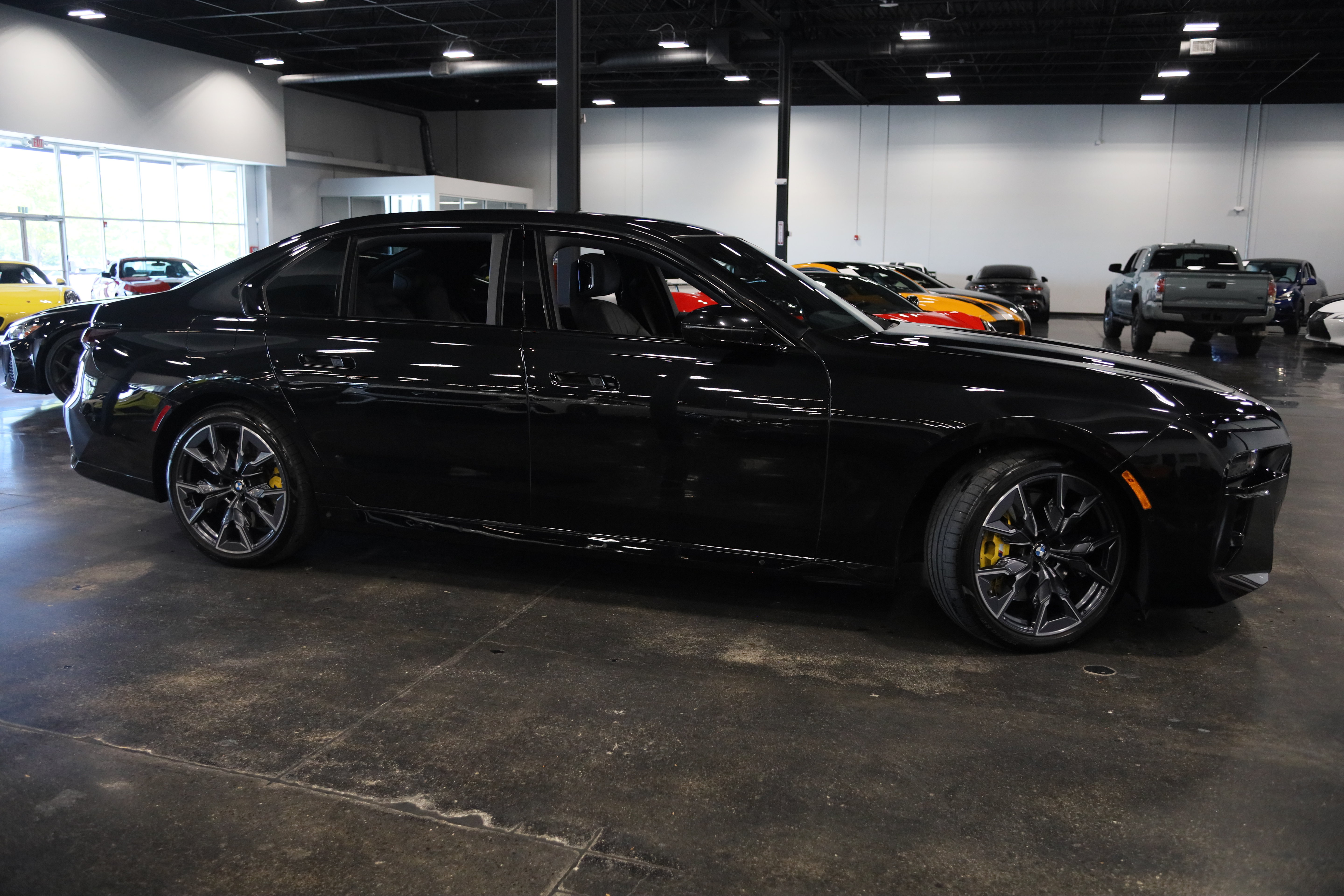 Used 2024 BMW 760i xDrive w/ Executive Package AWD/4WD image 8