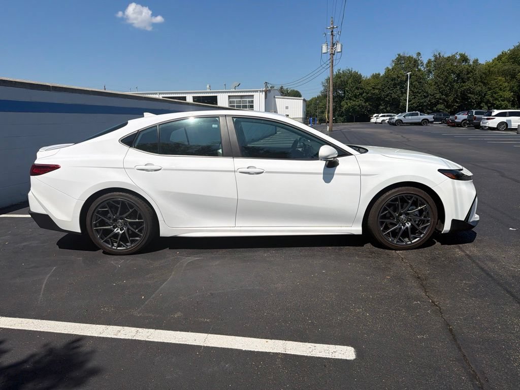 Used 2025 Toyota Camry SE w/ Convenience Package FWD image 6