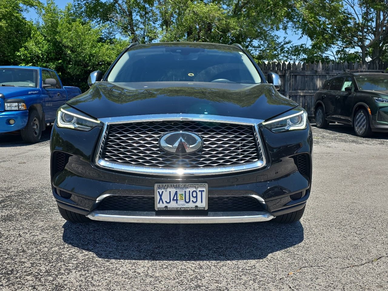 Certified 2024 INFINITI QX50 Luxe w/ Accent Package AWD/4WD image 2