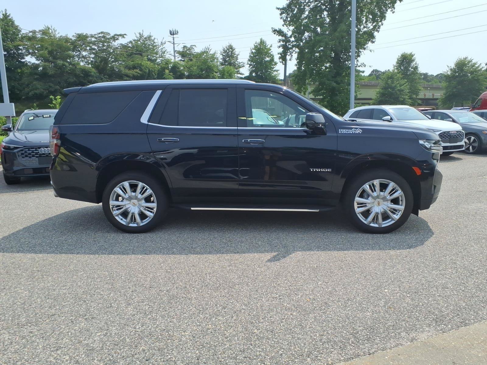 Used 2023 Chevrolet Tahoe High Country AWD/4WD image 5