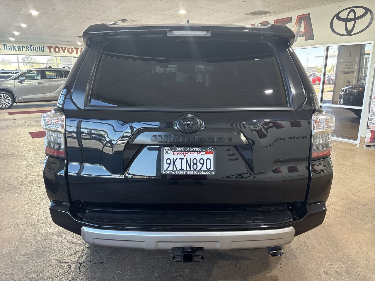 Certified 2024 Toyota 4Runner TRD Off-Road Premium w/ Moonroof Package AWD/4WD image 9