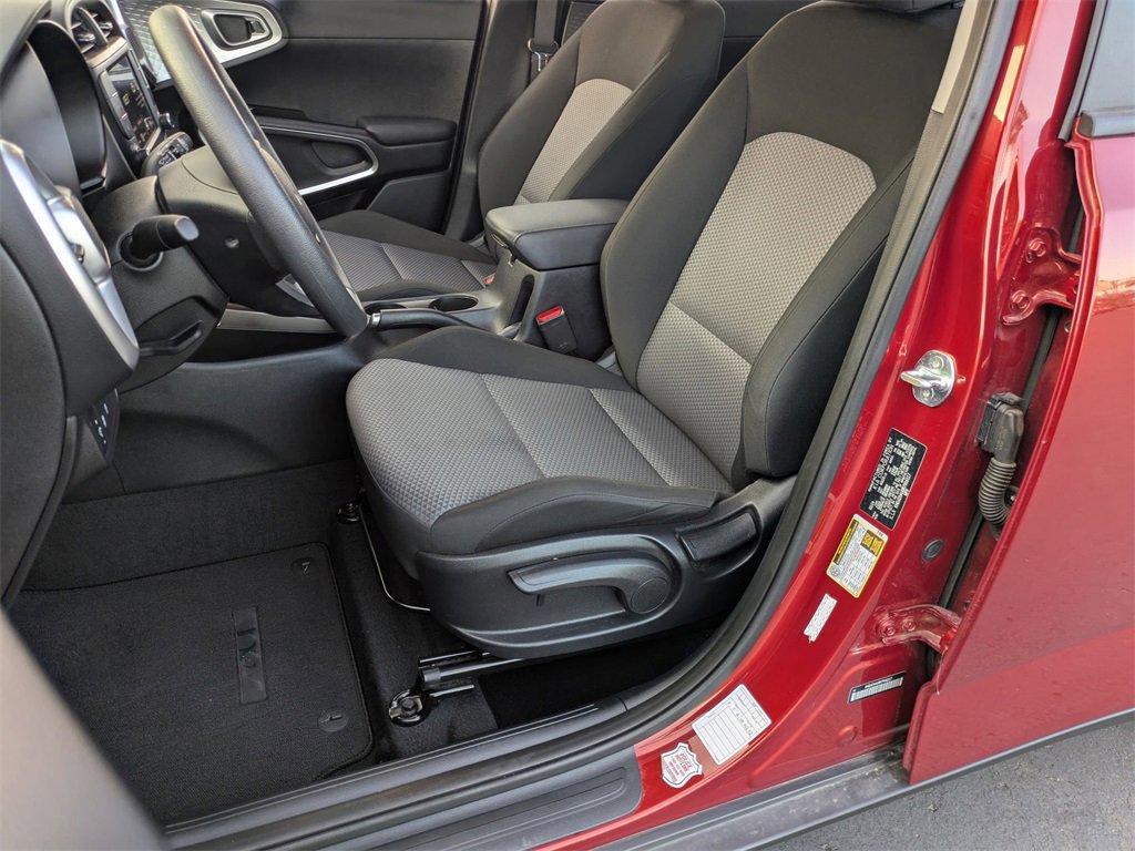 Used 2024 Kia Soul LX w/ Option Group 015 image 14