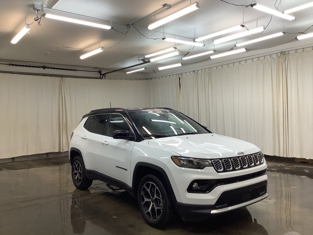 Used 2025 Jeep Compass Limited AWD/4WD image 4