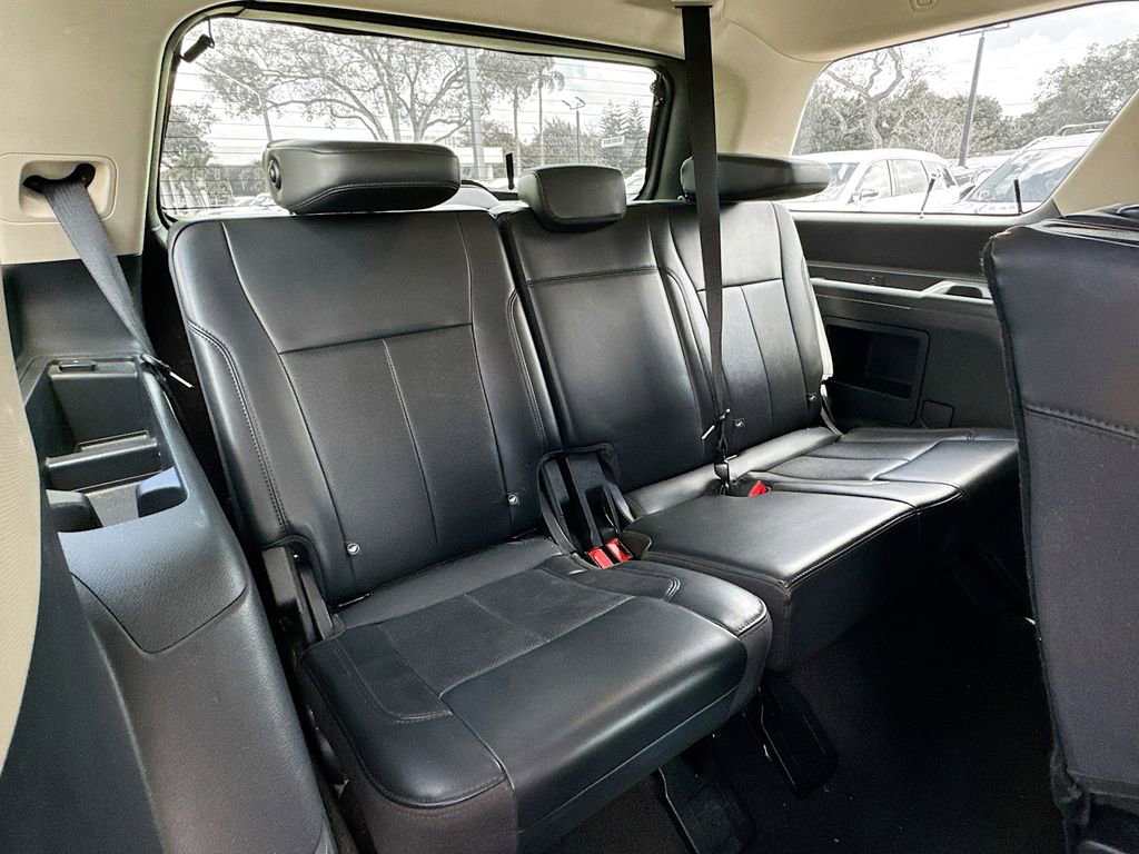 Used 2024 Ford Expedition XLT image 28