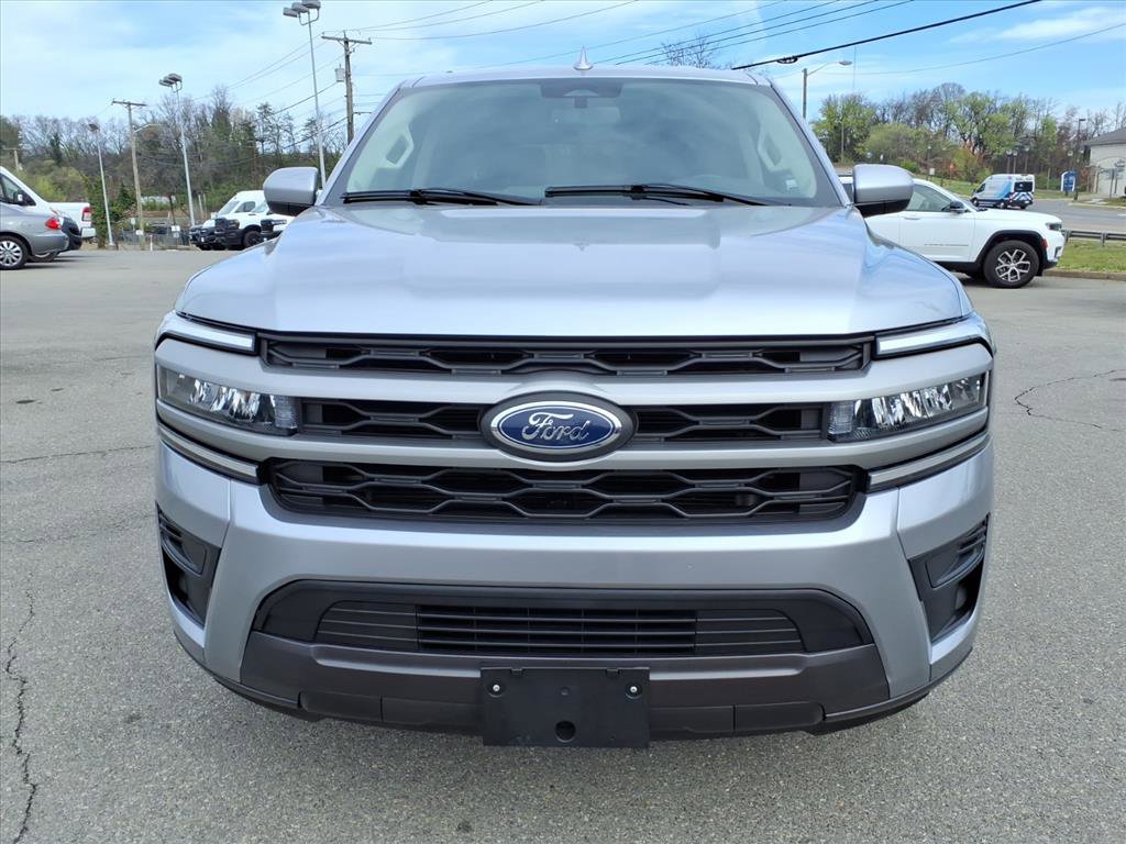 Used 2024 Ford Expedition XLT image 9