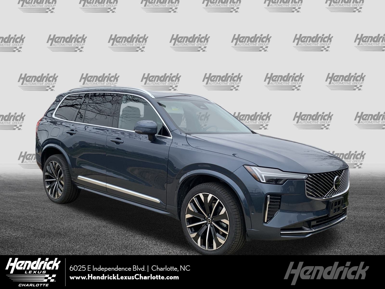 Used 2025 Volvo XC90 B6 Plus image 1