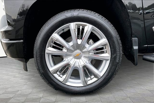 Used 2024 Chevrolet Silverado 1500 High Country w/ Technology Package image 22