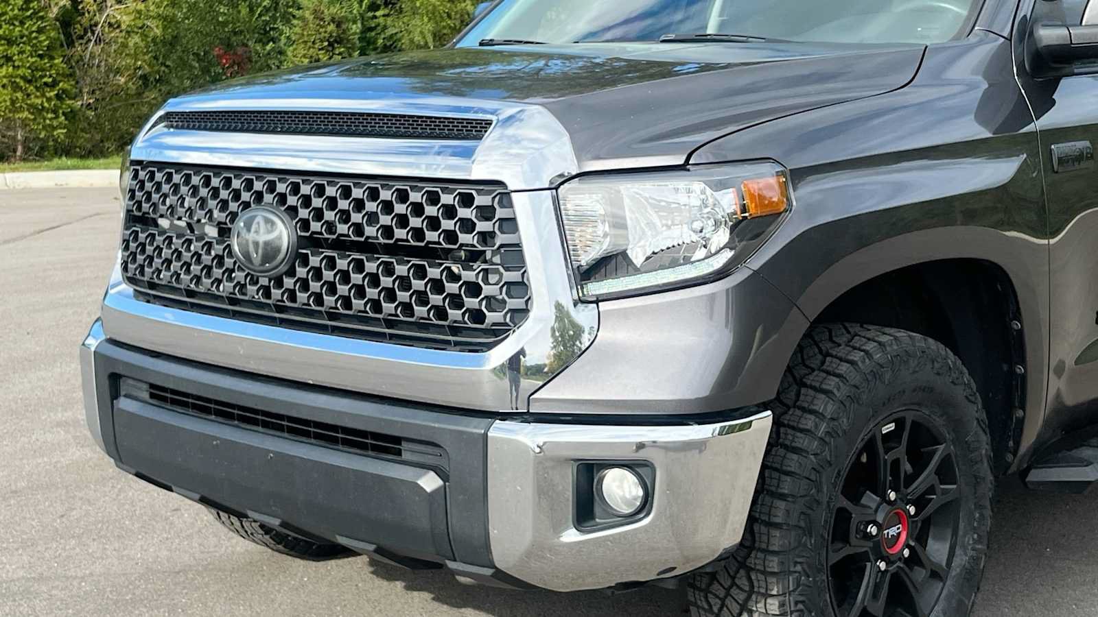 Used 2018 Toyota Tundra SR5 w/ SR5 Upgrade Package AWD/4WD image 23