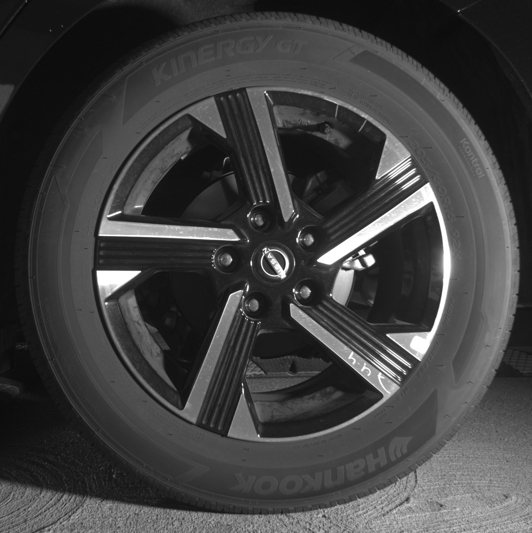 Used 2025 Nissan Sentra SV FWD image 14