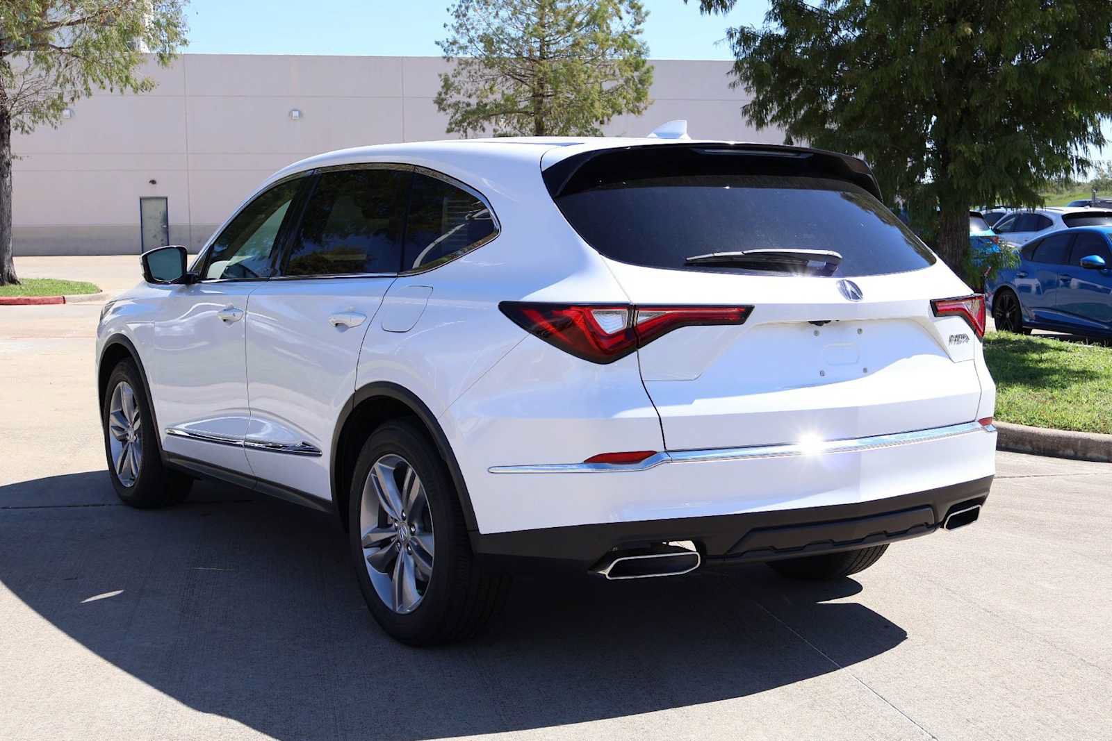 Certified 2023 Acura MDX FWD image 4