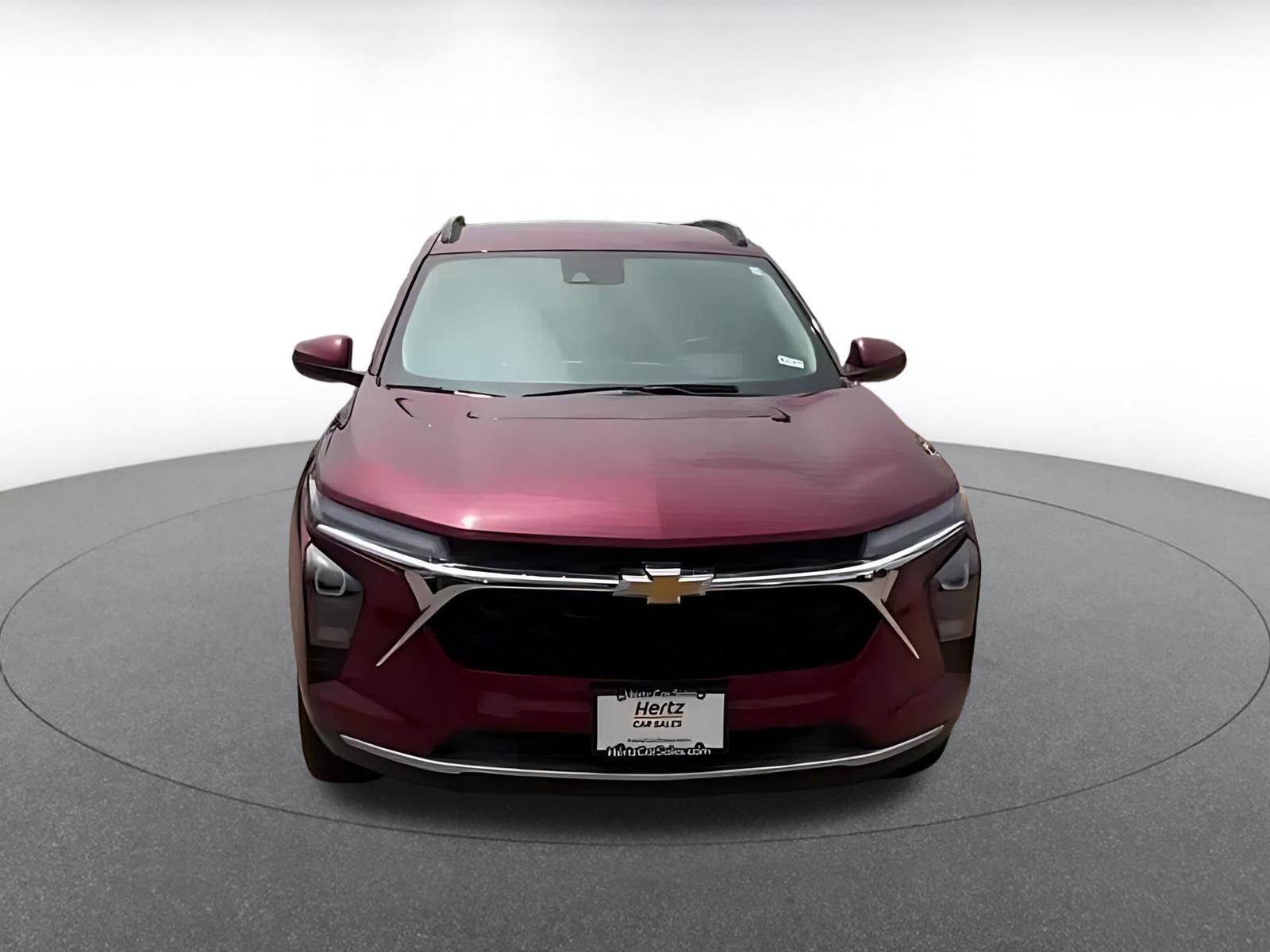 Used 2025 Chevrolet Trax LT w/ LT Convenience Package FWD image 4