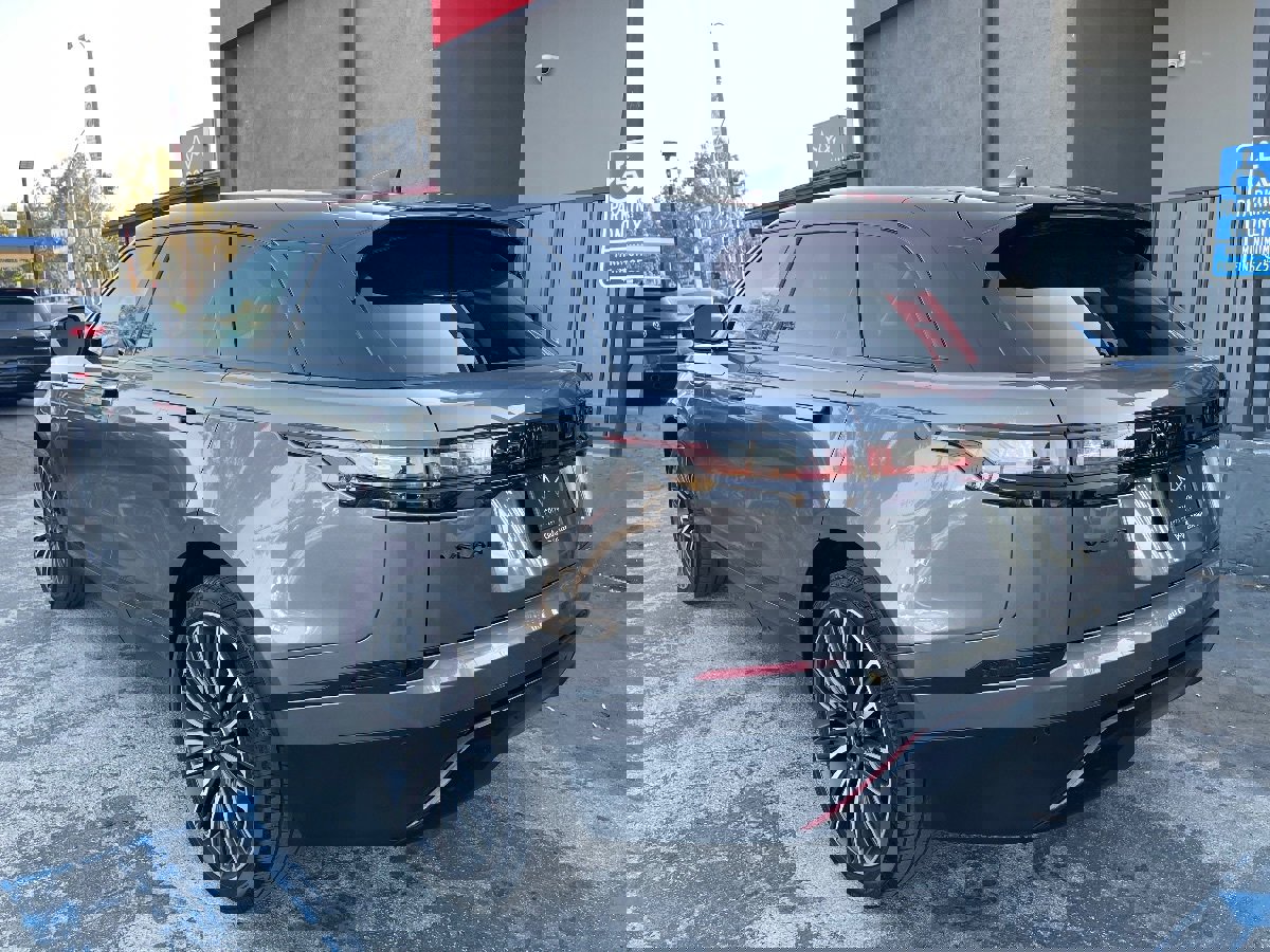 Used 2019 Land Rover Range Rover Velar S image 7