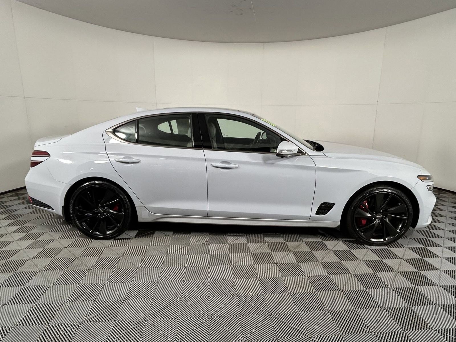 Used 2023 Genesis G70 3.3T w/ Sport Prestige Package image 8