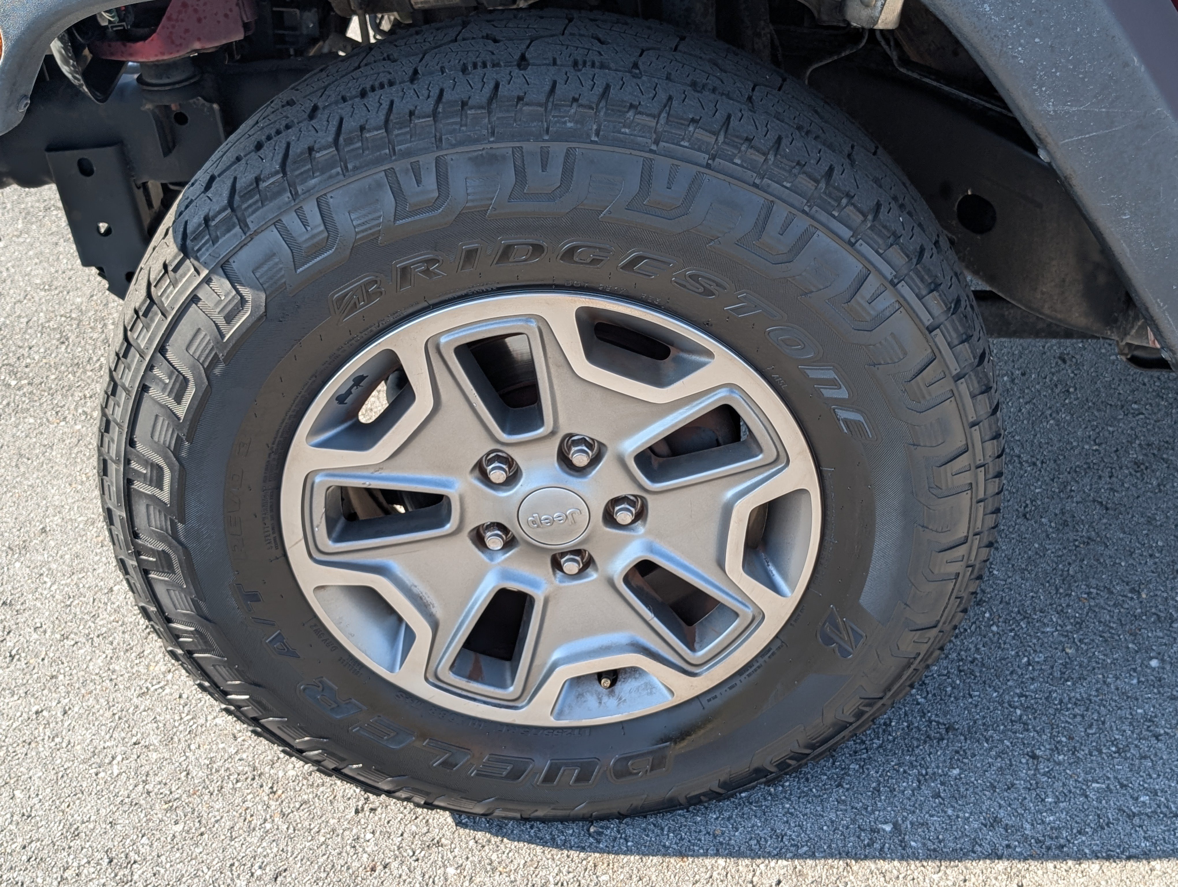 Used 2012 Jeep Wrangler Unlimited Sport AWD/4WD image 27