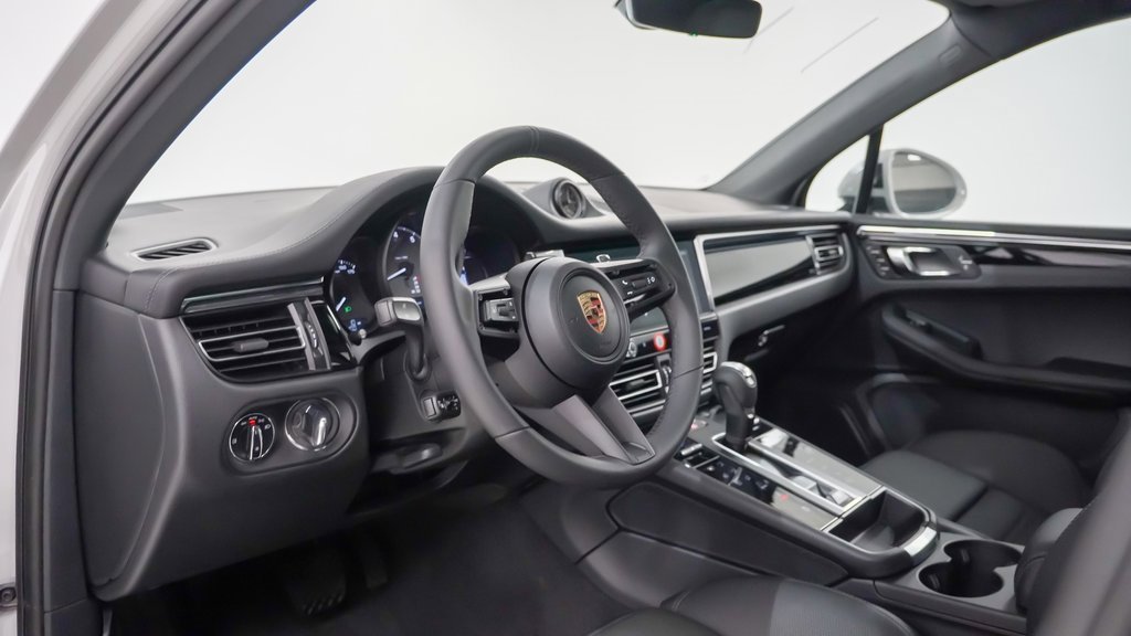 New 2026 Porsche Macan S image 4
