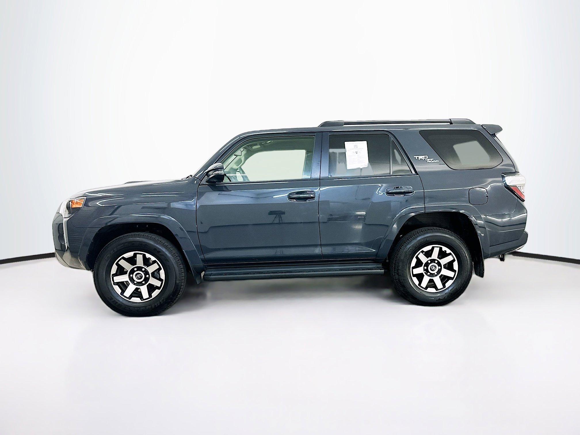 Used 2024 Toyota 4Runner TRD Off-Road Premium AWD/4WD image 4