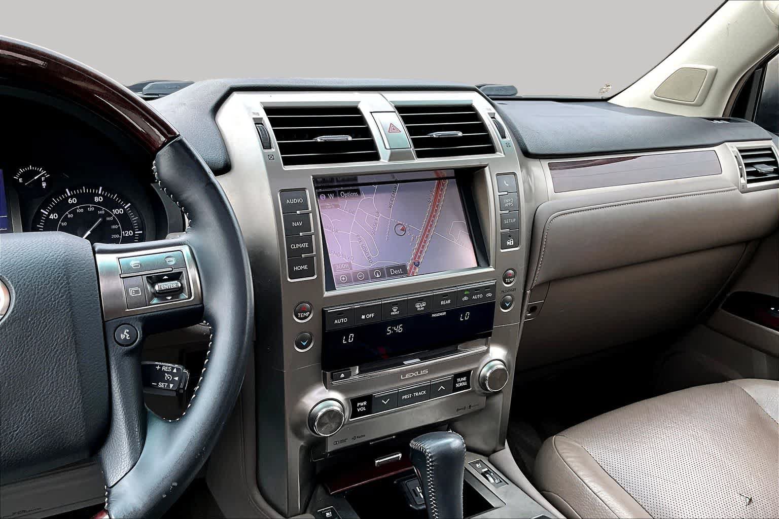 Used 2015 Lexus GX 460 w/ Premium Package AWD/4WD image 9