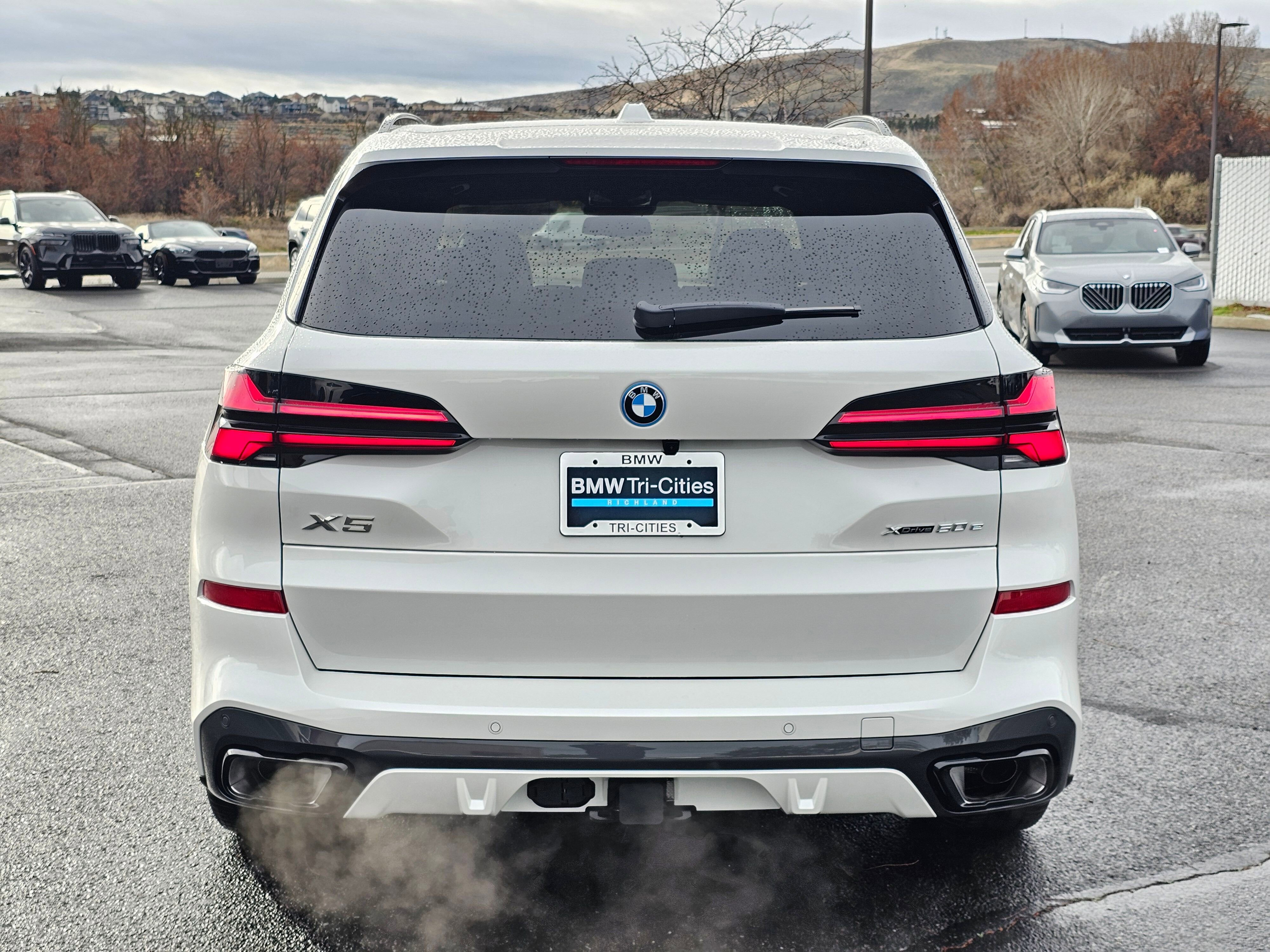 New 2026 BMW X5 xDrive50e w/ M Sport Package image 5