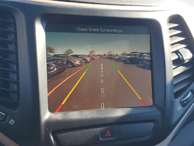 Used 2017 Jeep Cherokee Limited AWD/4WD image 27