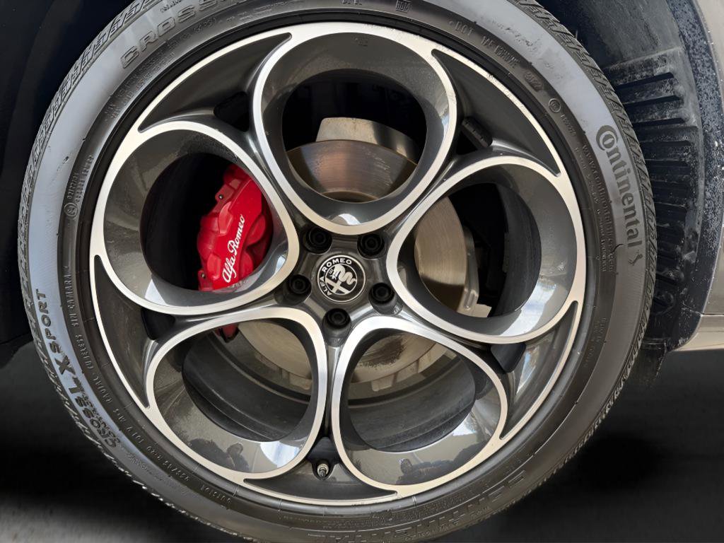 Used 2023 Alfa Romeo Stelvio Veloce image 33