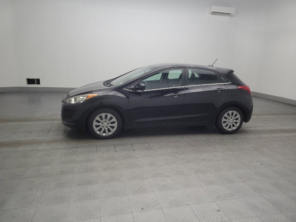 Used 2017 Hyundai Elantra GT FWD image 2