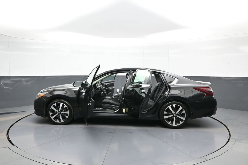 Used 2018 Nissan Altima 2.5 SR FWD image 41