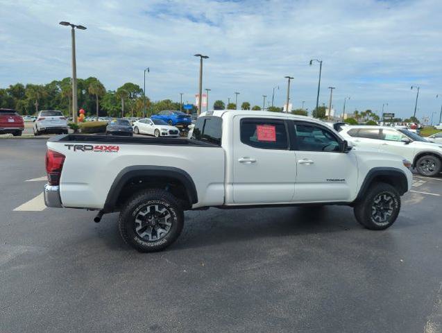 Used 2019 Toyota Tacoma TRD Off-Road AWD/4WD image 5