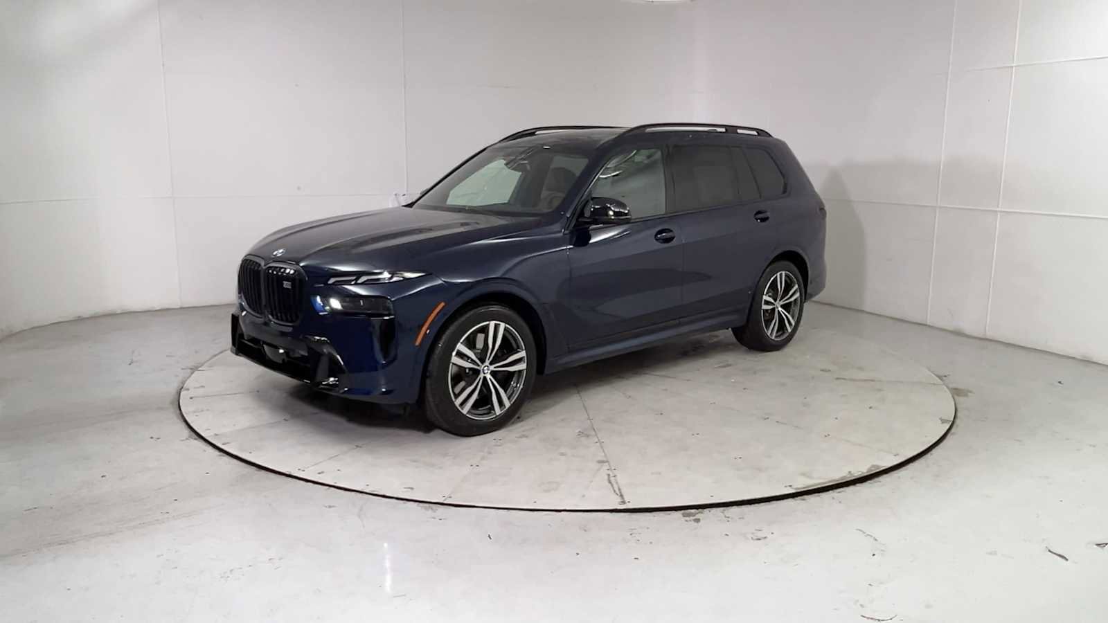 New 2026 BMW X7 M60i image 6