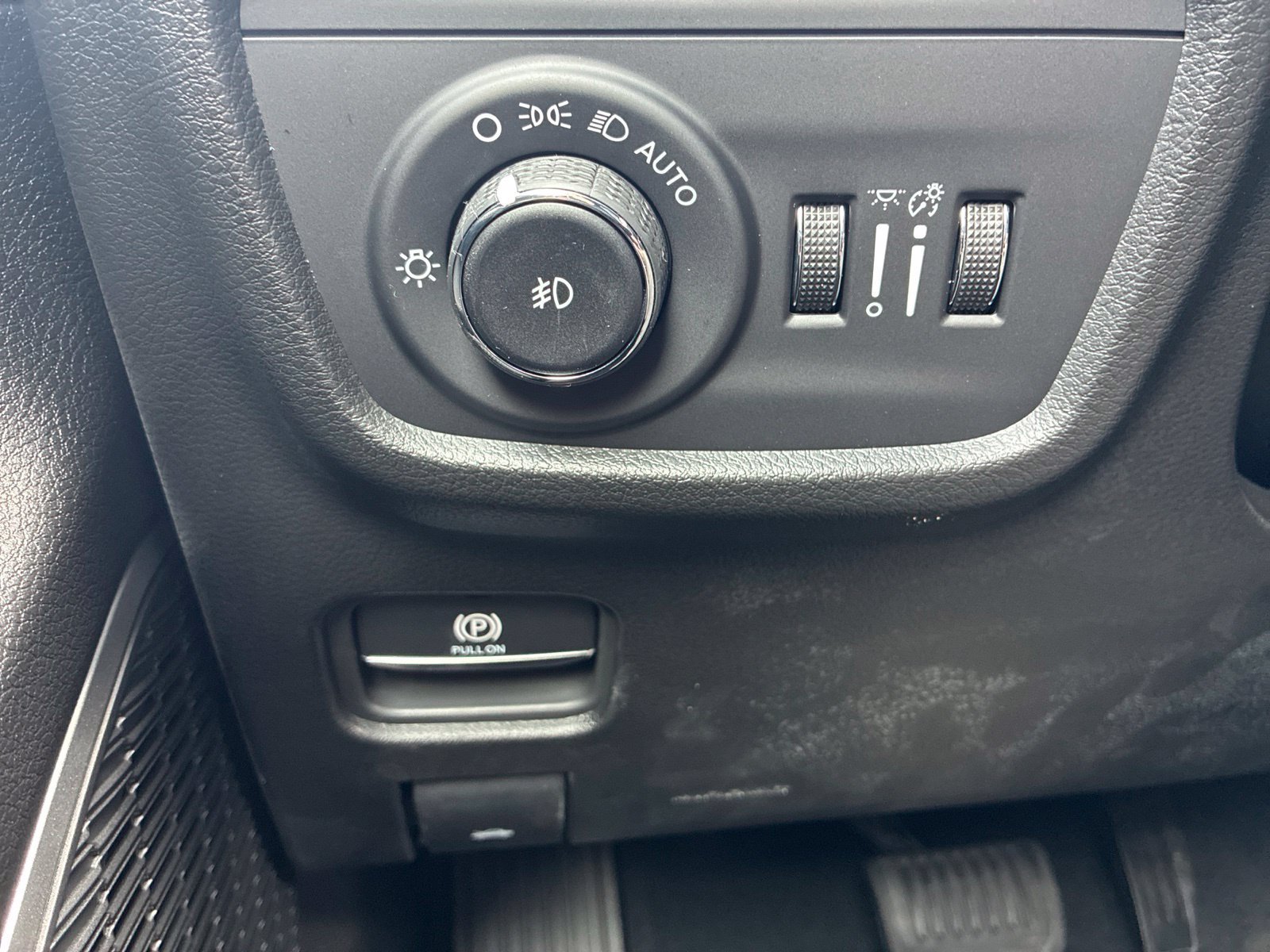 New 2027 Jeep Grand Cherokee Limited AWD/4WD image 25