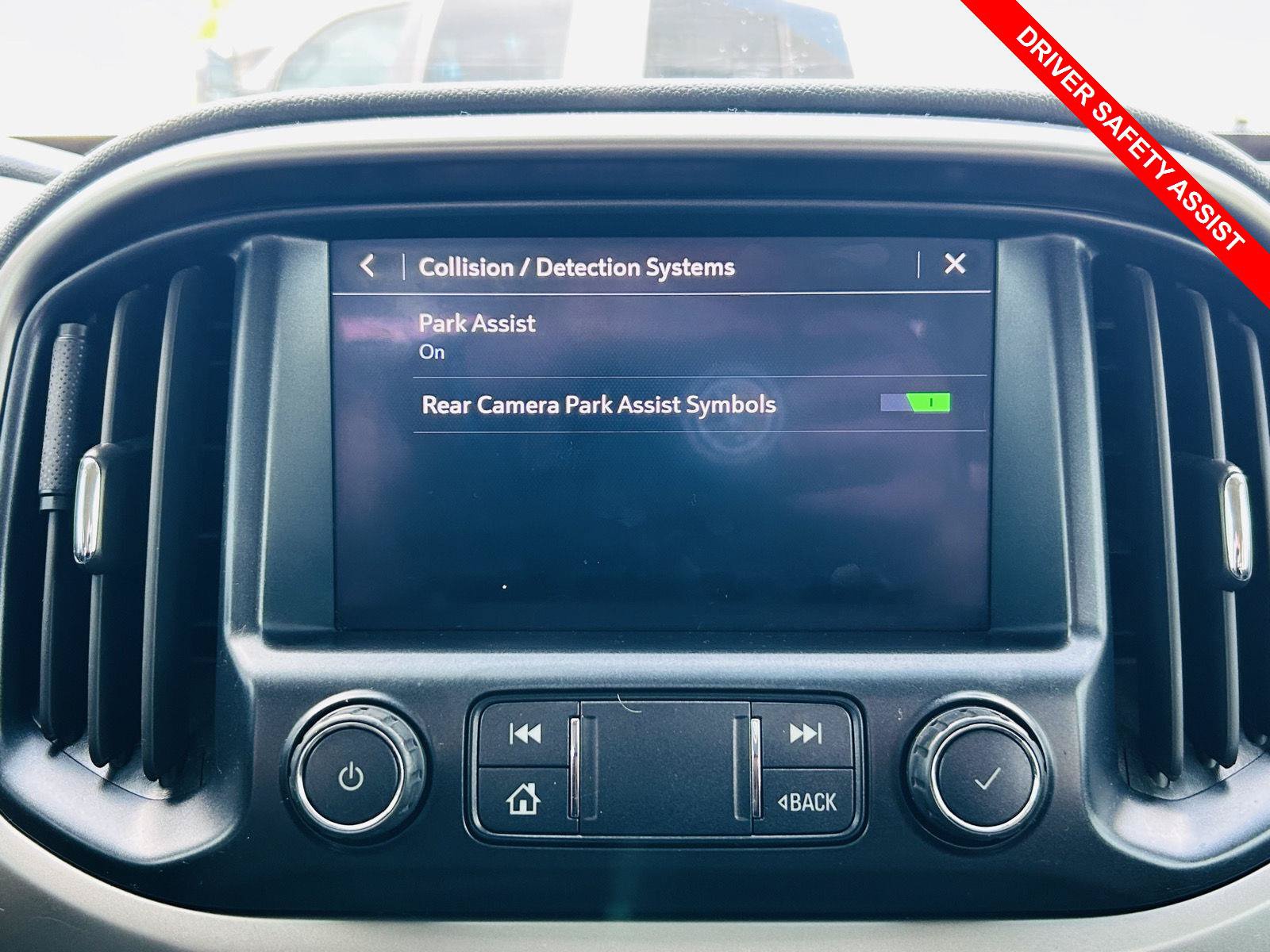 Used 2020 Chevrolet Colorado Z71 AWD/4WD image 6