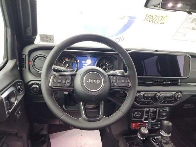 New 2025 Jeep Wrangler Unlimited Rubicon AWD/4WD image 14
