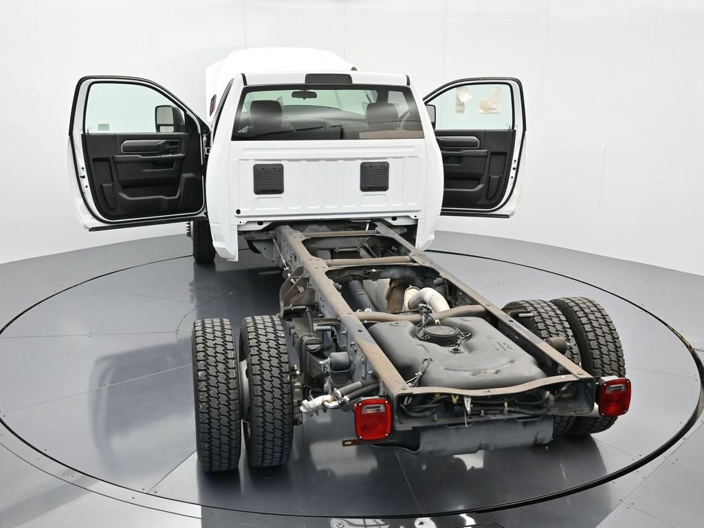 Used 2023 RAM 5500 Tradesman AWD/4WD image 40