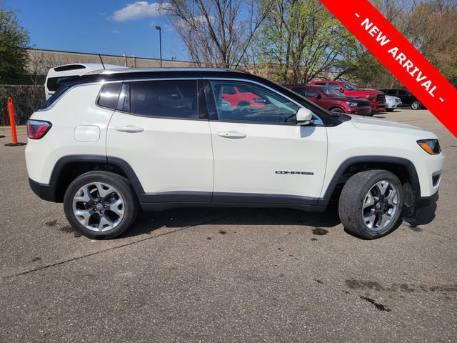 Used 2019 Jeep Compass Limited AWD/4WD image 2