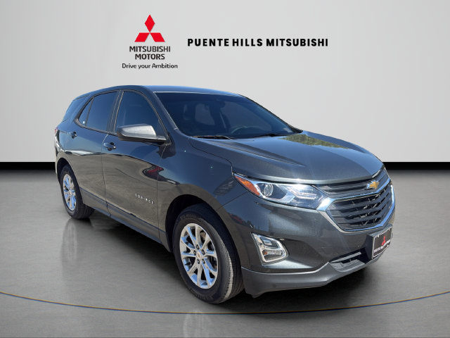 Used 2020 Chevrolet Equinox LS w/ LS Convenience Package FWD image 3