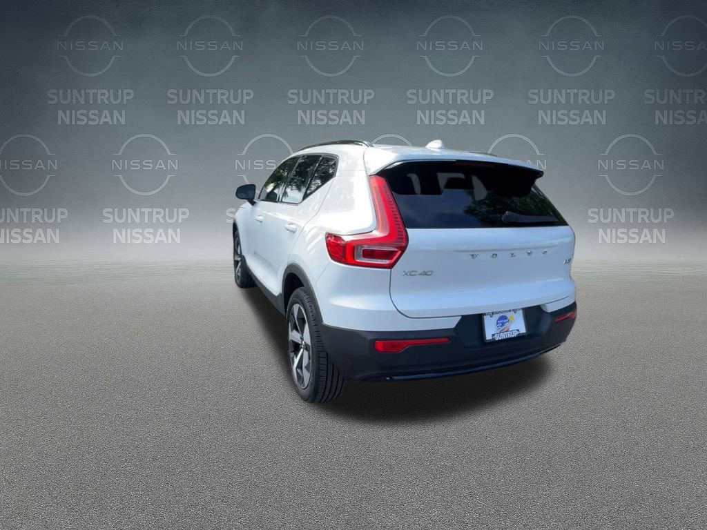 Used 2023 Volvo XC40 B5 Plus w/ Protection Package Premier image 43