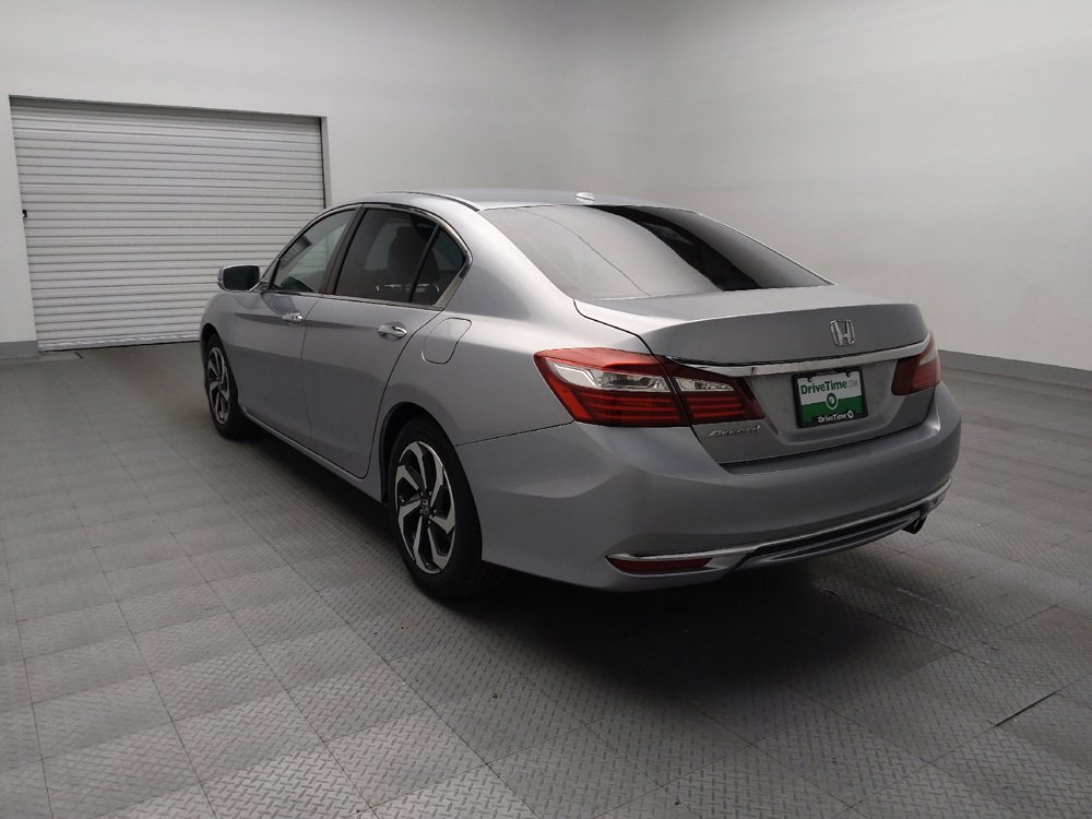 Used 2017 Honda Accord EX image 5