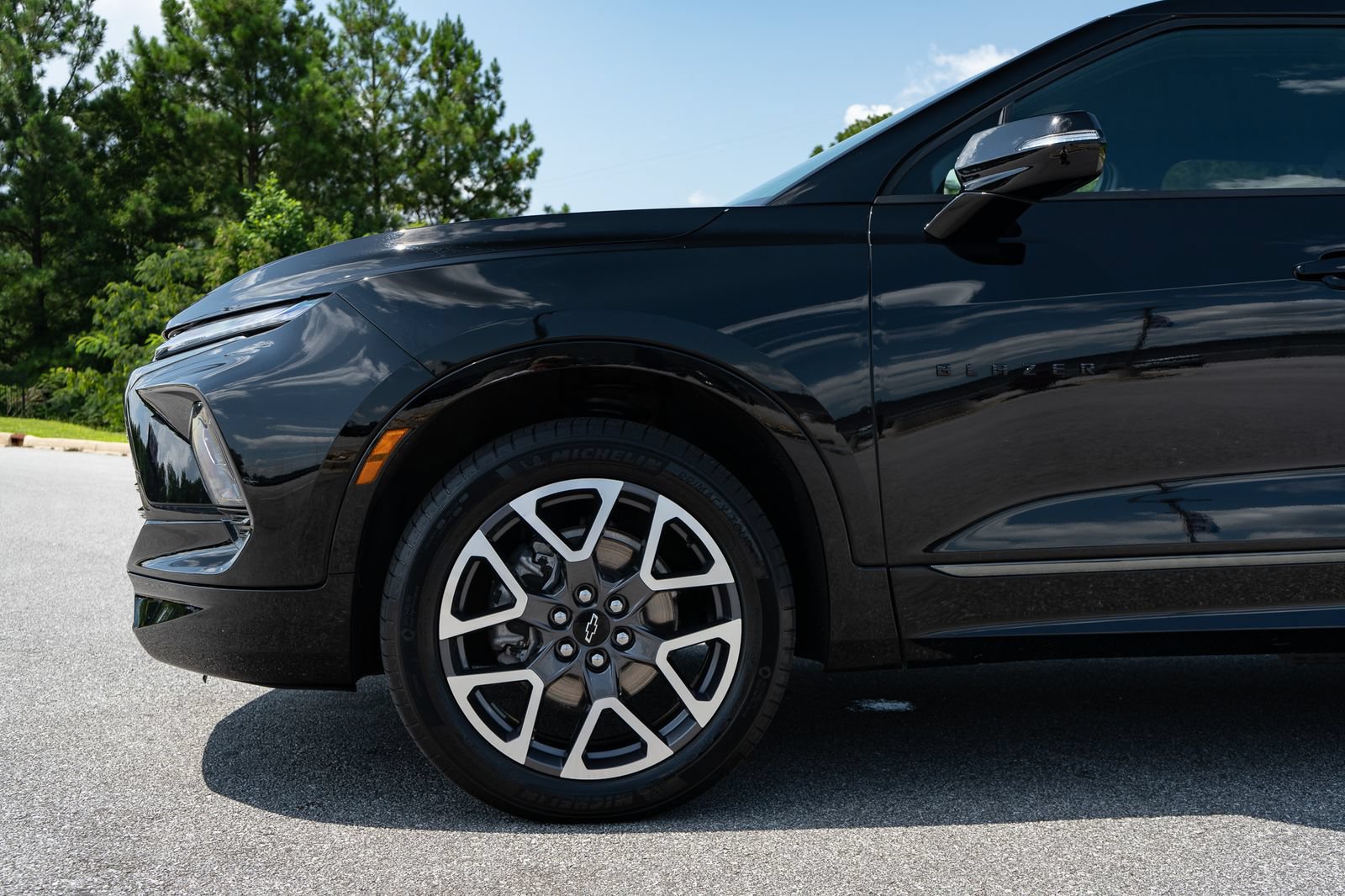 Used 2025 Chevrolet Blazer RS FWD image 4