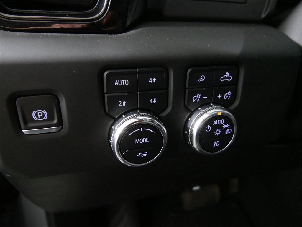 Used 2025 GMC Sierra 1500 AT4 w/ AT4 Preferred Package image 18
