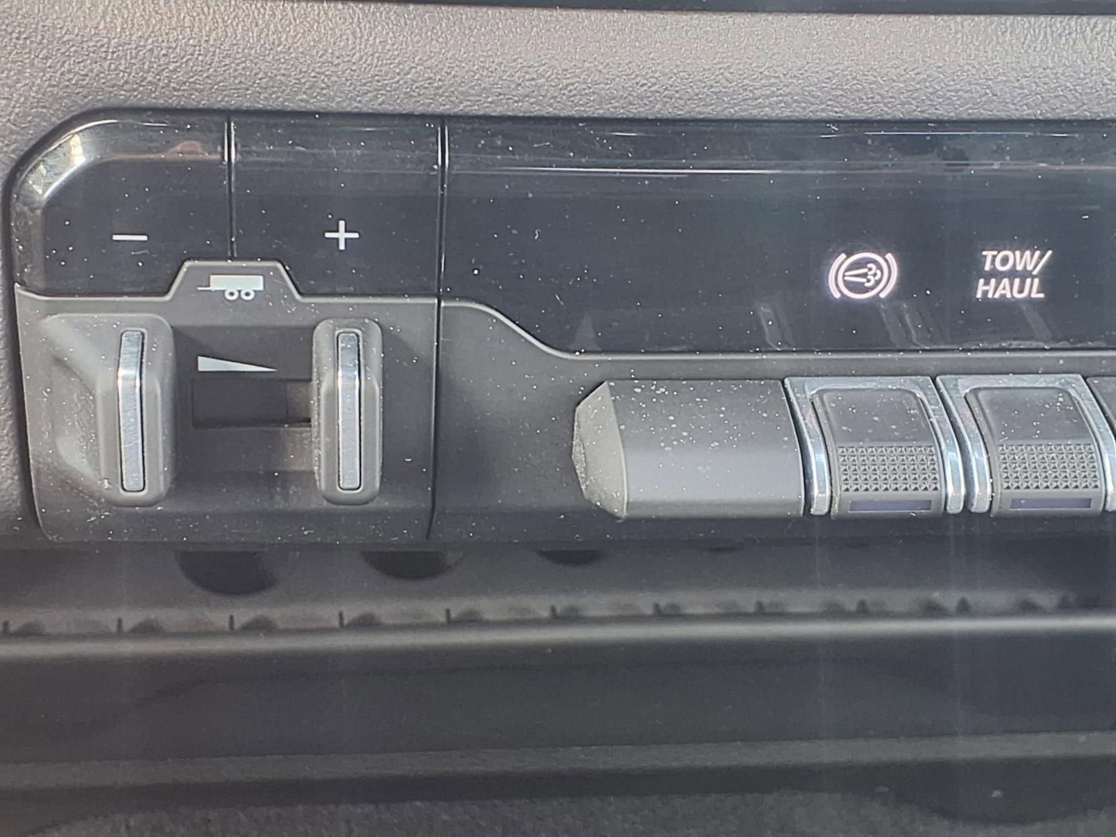 Used 2024 RAM 2500 Big Horn AWD/4WD image 7