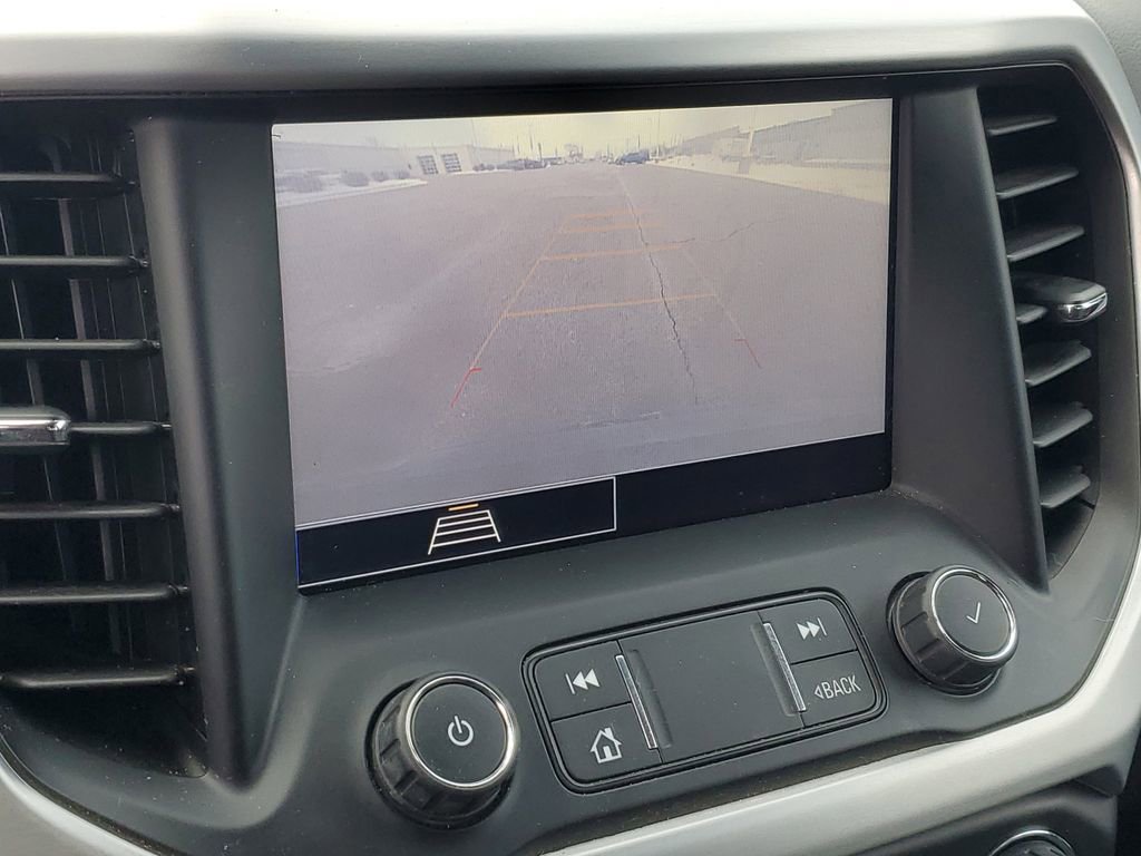 Used 2021 GMC Acadia SLE w/ Driver Convenience Package image 18